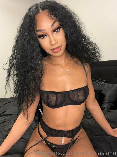 Exoticblasiann_ perfect pornstar pic