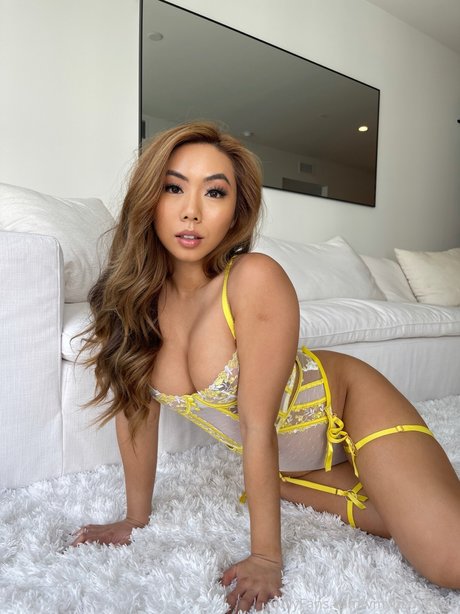 Victoria Nguyen perfect star gallery