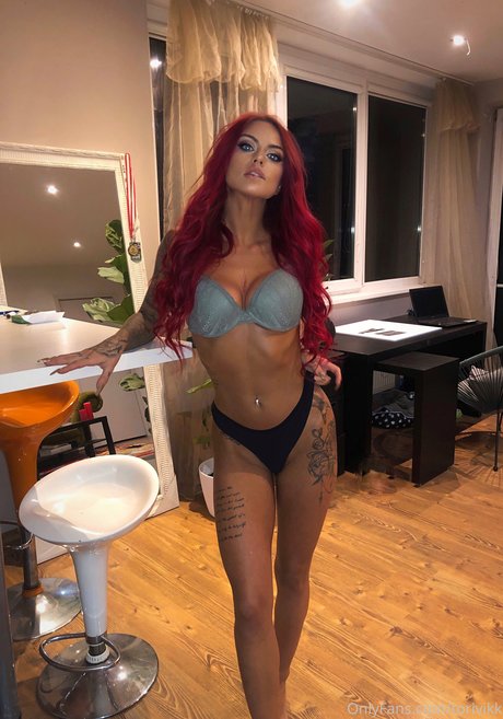 Tori Vikk hd actress pics