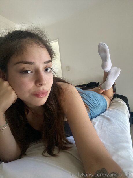 Yanina Girl star hd photo