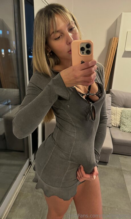 Stacyreganx sexy pornstar images