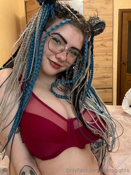 Dianabigtits porn model picture