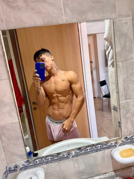 Eeerik star nude img