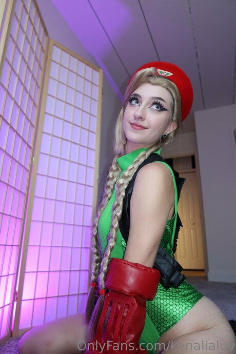 Kenalialuv free star pic