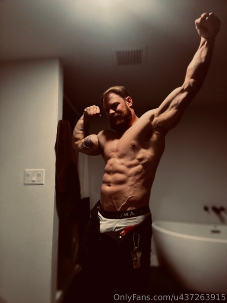 U437263915 star sexy photos