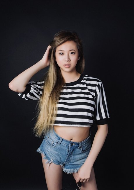 _Annysiia_ pornstar hot pics