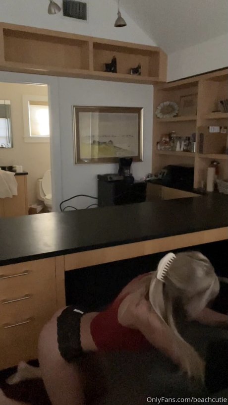 Beachcutie star pornographic images