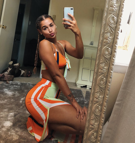 Janae Girard_ nudes model photo