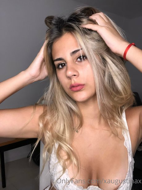 Augustina 18 naked model photos