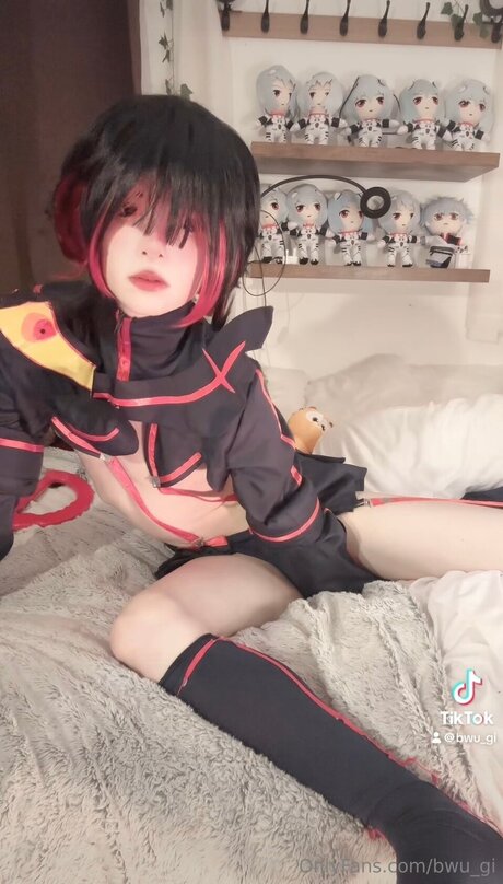 Bwu Gi nude star gallery