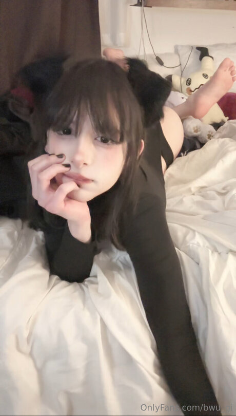 Bwu Gi pornstar top picture