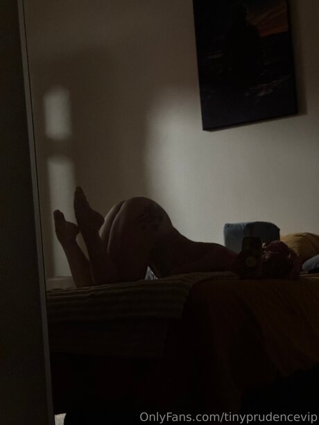 Tinyprudencevip pornstar sexy img