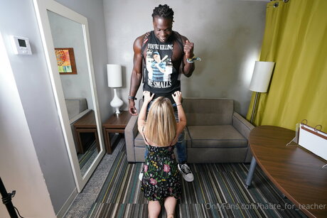 Peachhautewife model art pictures