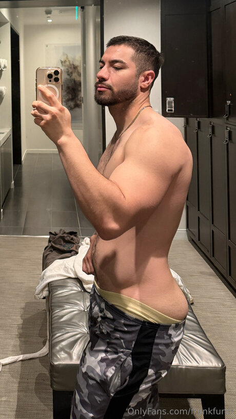 Frankfurdr nudes model pictures