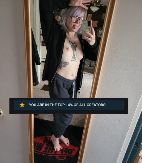 Faebelle top model photo