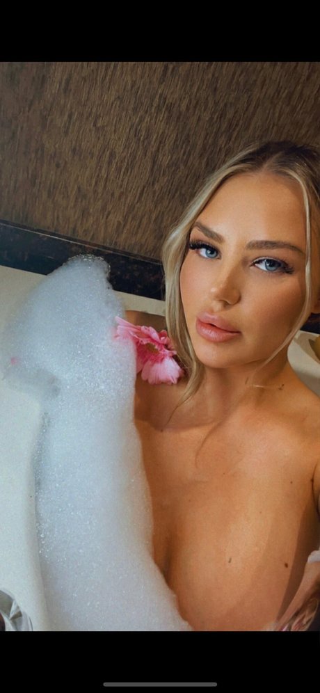 Mel Eeeelll model sex pic