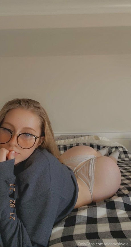 Alanna Laliberte exclusive star galleries