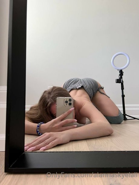 Alanna Laliberte star beautiful gallery