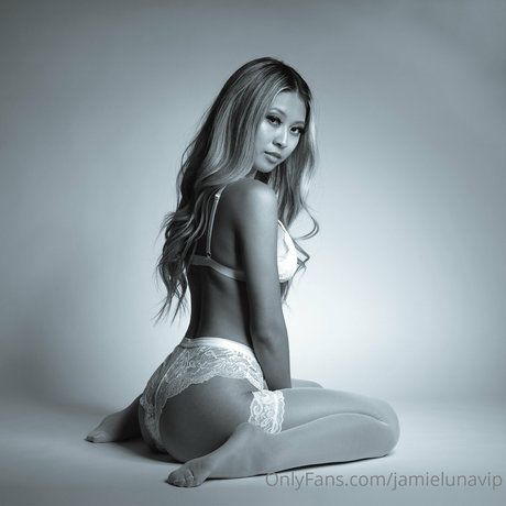 Jamie Luna model pornographic picture