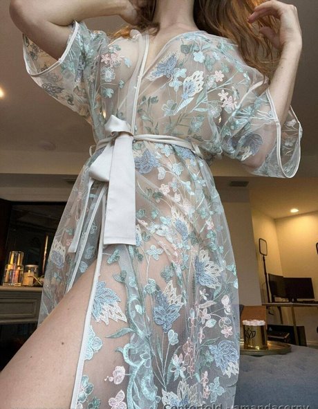 Amanda Cerny pretty pornstar image