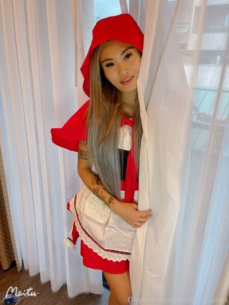 Lola Tessa nudes star image