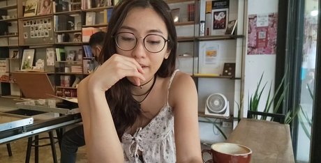 Zumi naked pornstar image