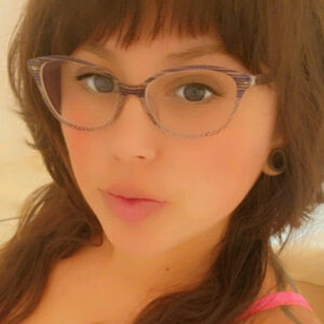 Zumbieallure pretty actress picture