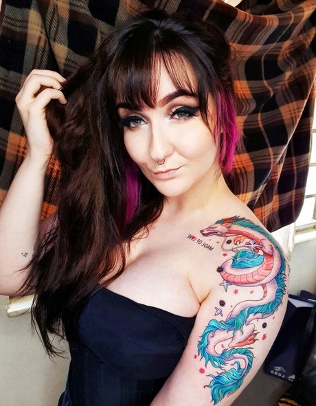 Zuzu Cosplay hd actress photos