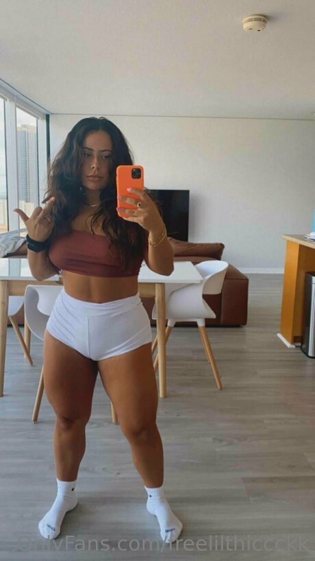 Lilthiccckktv pornstar hot photos