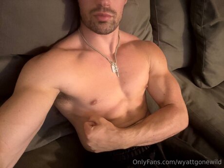 Wyattgonewild model hd pic