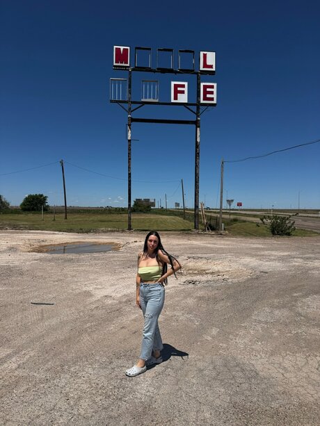 Dakotahblue pornographic actress pics