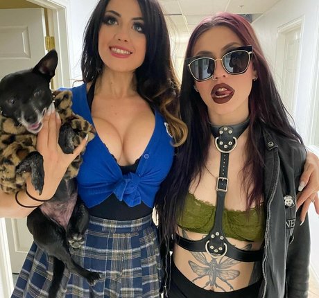 Hexgrlfrnd model beautiful pictures