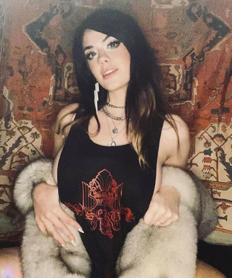 Hexgrlfrnd pretty actress images