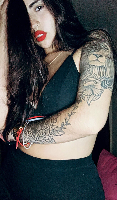 Valensoloella xxx model img