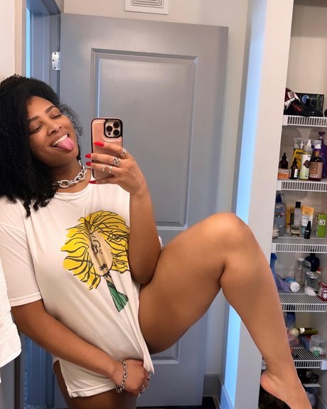 Yagurlbubblez star porn images