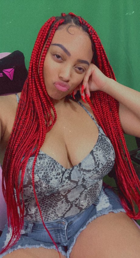 Yagurlbubblez xxx model pictures