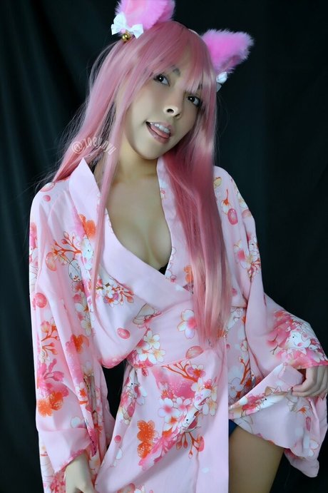 zoey nyu sexy actress img