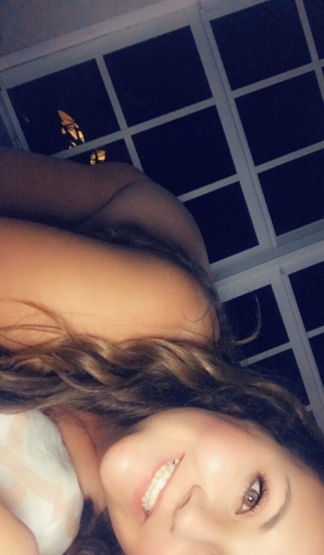 zoeykatexo2 pornstar nude gallery