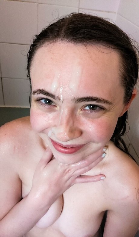 ZoeyTiedUp model porn pic