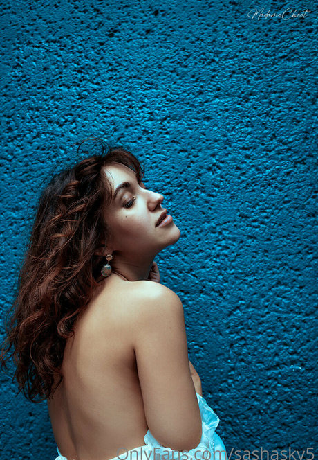 Annie Opium nudes actress archive