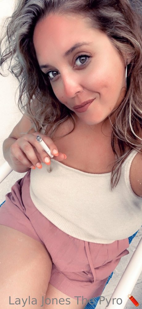 Layla Jones model pretty image