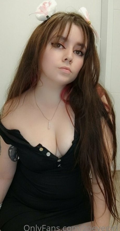 zoeyegirl adult model pic