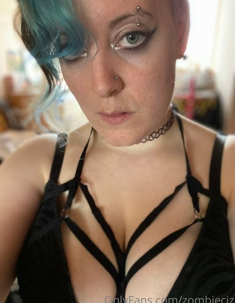 zombieciz nude star pic