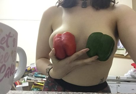 zombieciz pornographic star picture