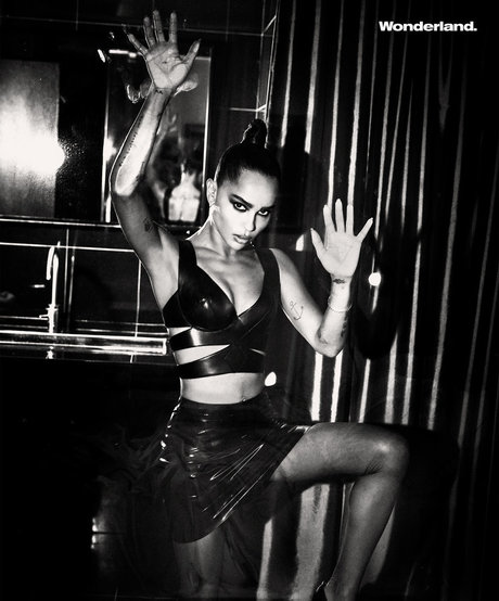 Zoe Kravitz beautiful pornstar galleries