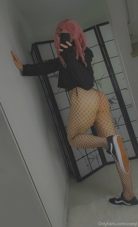 zoeqt xxx star photo