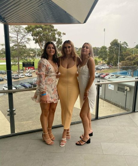 Zoe H model adult images