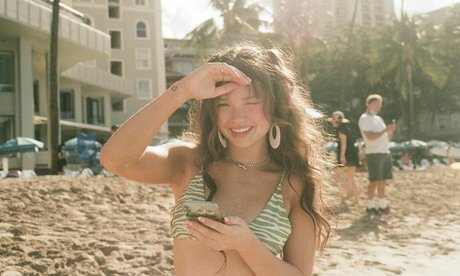 Zoe Colletti model pretty gallery