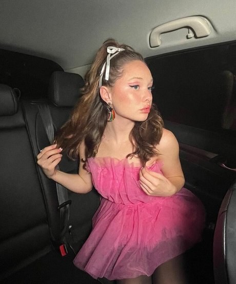 Zoe Colletti star pornographic pics