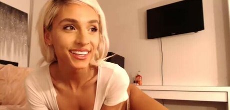 Zoe Carter model free photos